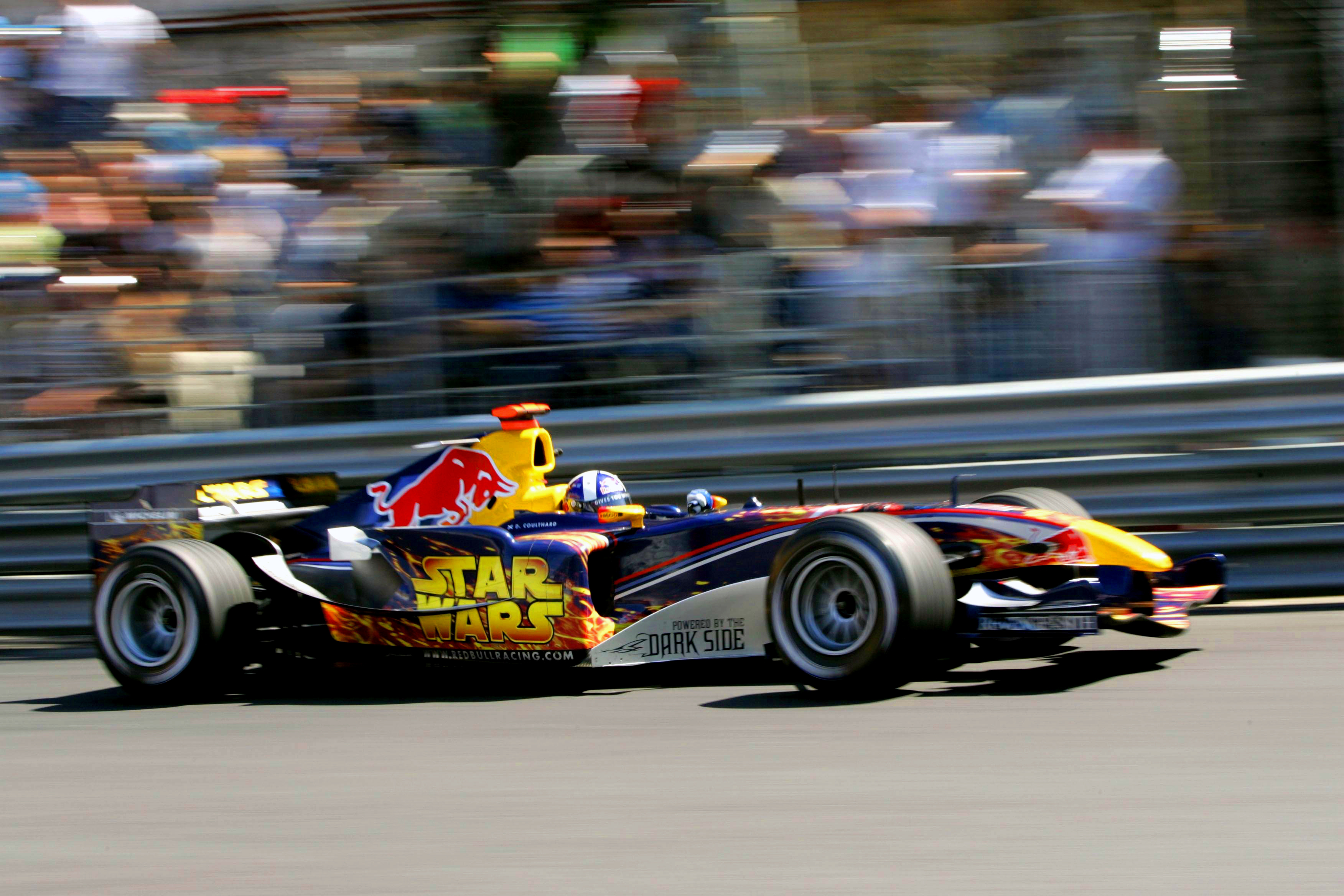 Equipe Red Bull de Fórmula 1 de 2005 - by en.wheelsage.org